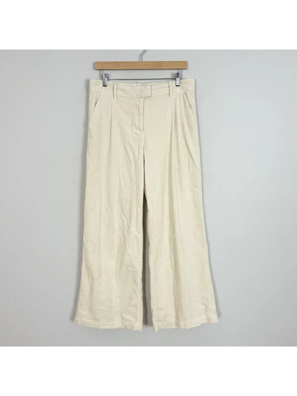 American Eagle Ivory Corduroy Wide Leg Pants Size 6 Women's